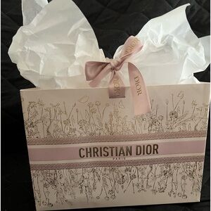 Christian Dior MEDIUM Mother’s Day Gift Bag w delicate lavender ribbon/tissue